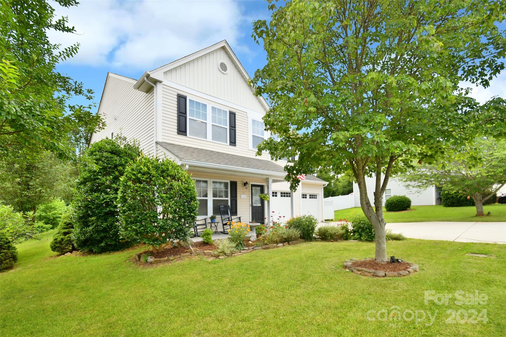 Property image 3 of 1456 Winter Drive in Valleybrook, Statesville, NC 28677