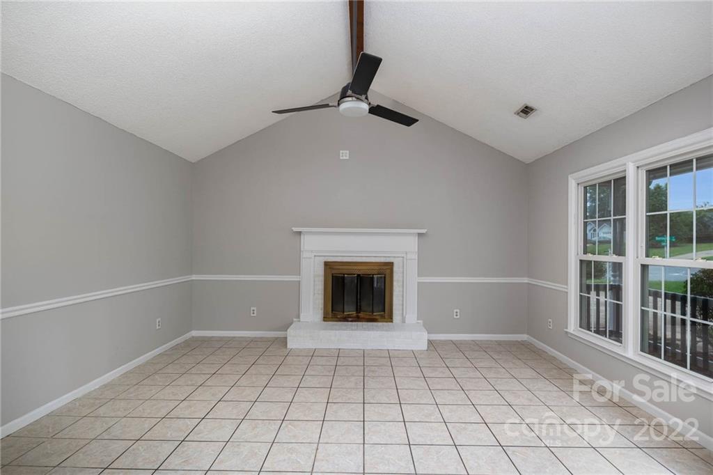 Property image 3 of 2460 Caswell Court in Governors Square, Gastonia, NC 28054