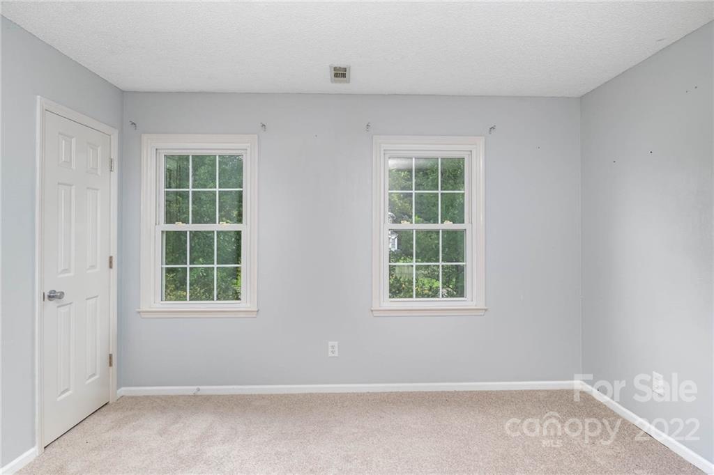 Property image 5 of 2460 Caswell Court in Governors Square, Gastonia, NC 28054