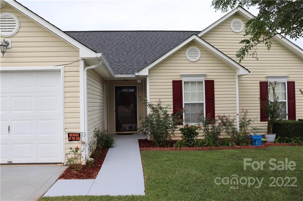 Property image 2 of 5902 Coral Ridge Lane in Alexis Pointe, Indian Trail, NC 28079