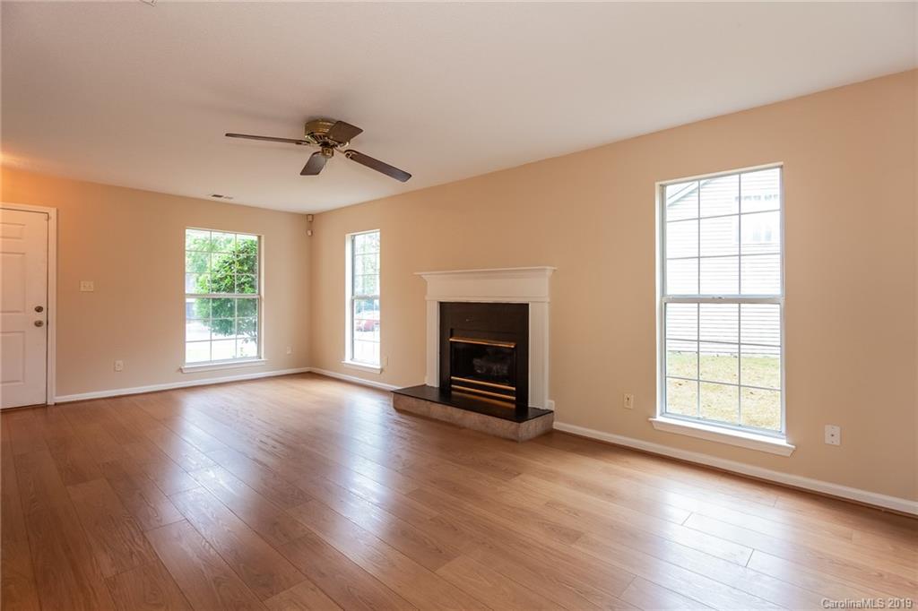 Property image 2 of 7309 Heronwood Lane in Pence Pond, Charlotte, NC 28227