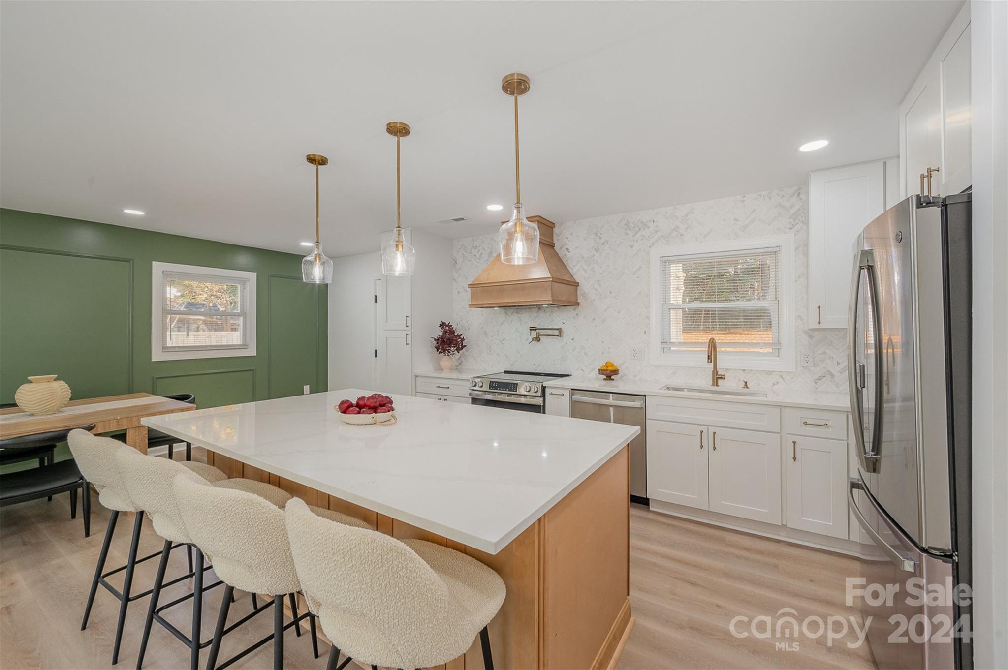 Property image 3 of 1815 Edgewater Drive in Starmount, Charlotte, NC 28210
