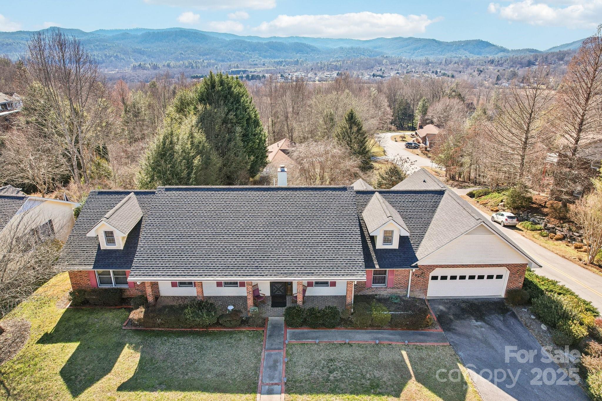 Property image 3 of 184 Mountain Valley Drive in Mountain Valley, Hendersonville, NC 28739