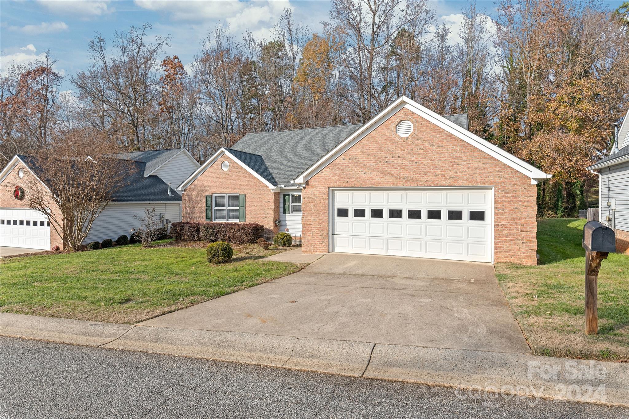 Property image 3 of 914 Hidden Creek Circle in Hidden Creek, Salisbury, NC 28147