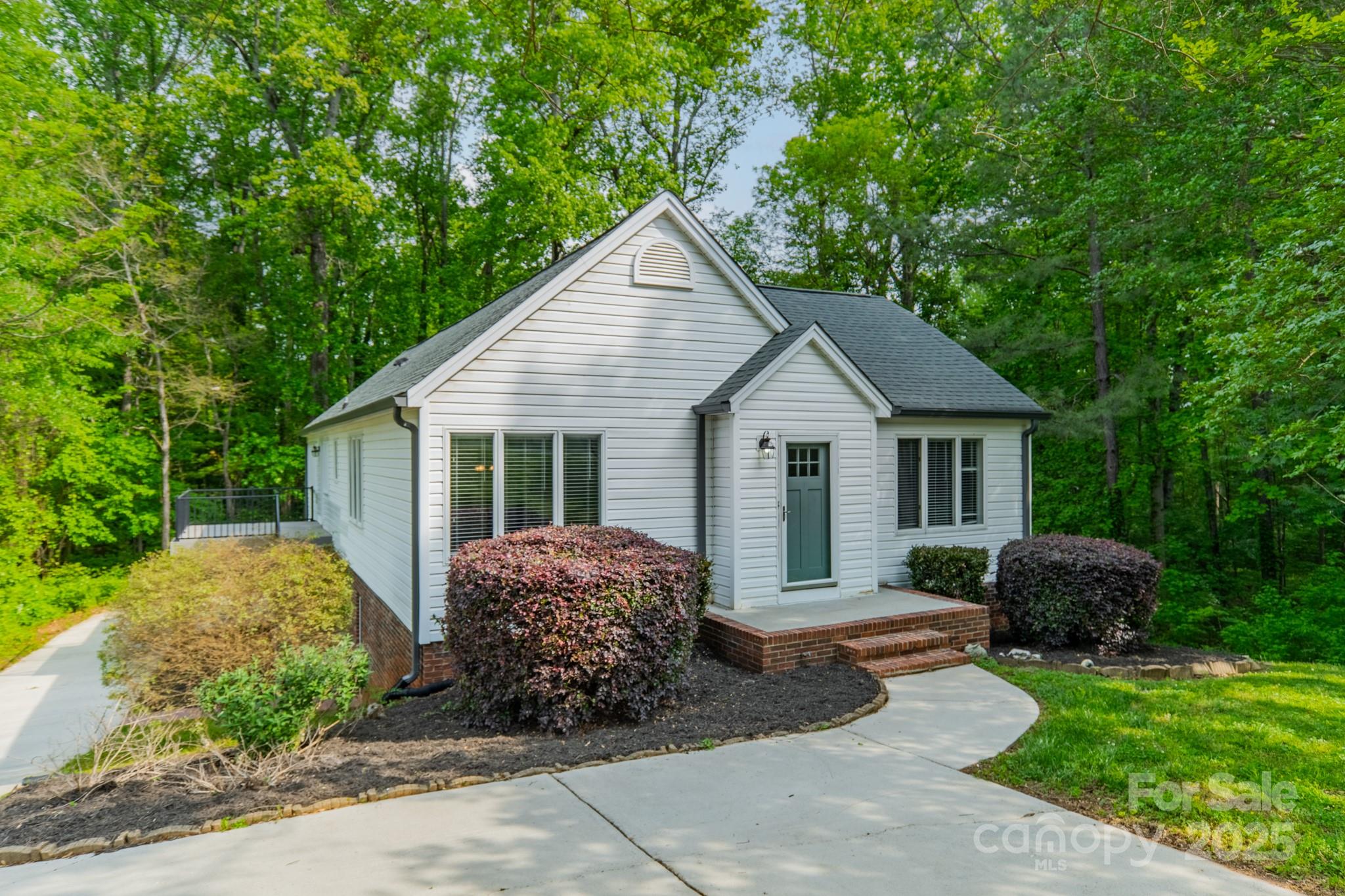 Property image 2 of 2646 Jacobs Road in Sedgefield, Gastonia, NC 28054