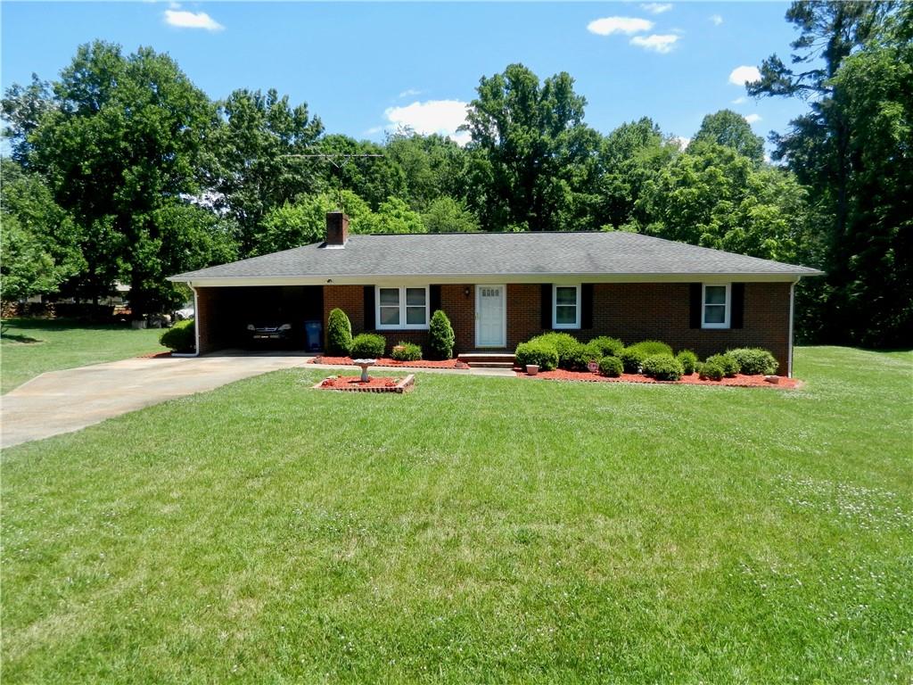 Property image 2 of 1744 Hamilton Street in Forest Ridge, Hickory, NC 28602