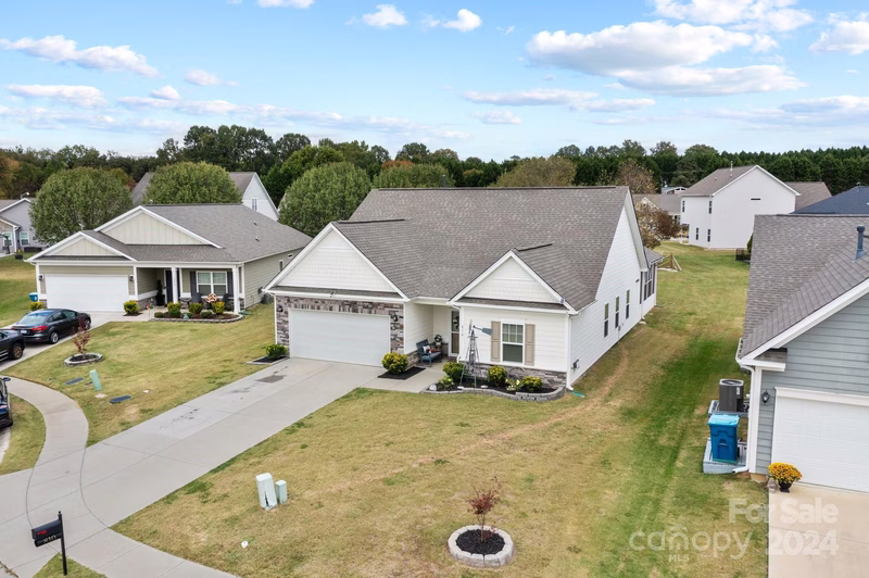 810 Foxmeade Court