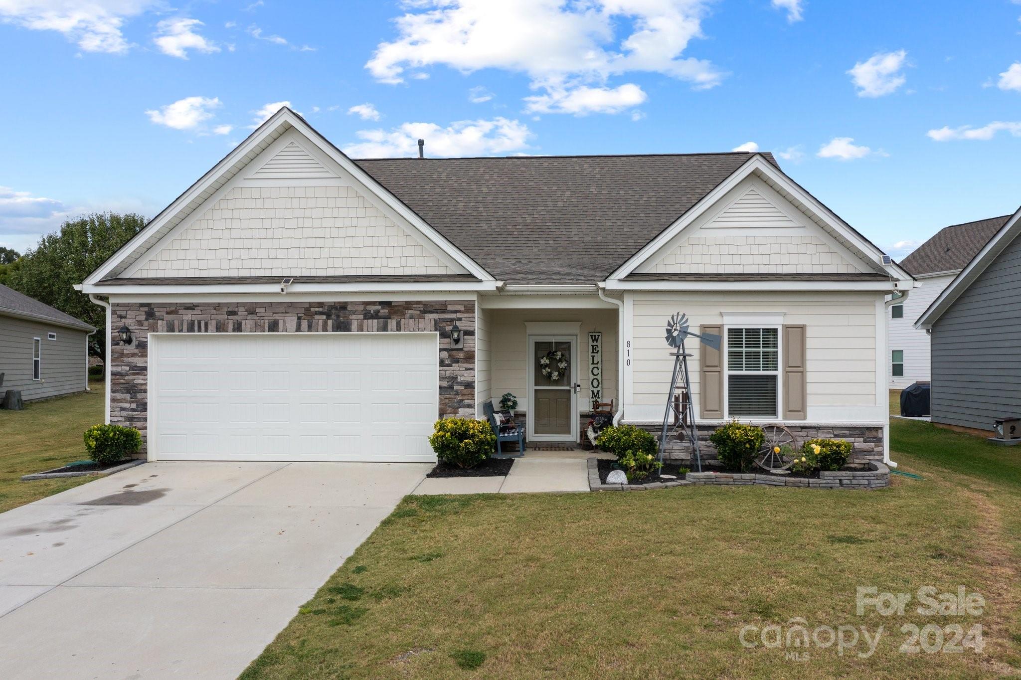 Property image 2 of 810 Foxmeade Court in Reserve at the Country Club, Salisbury, NC 28144