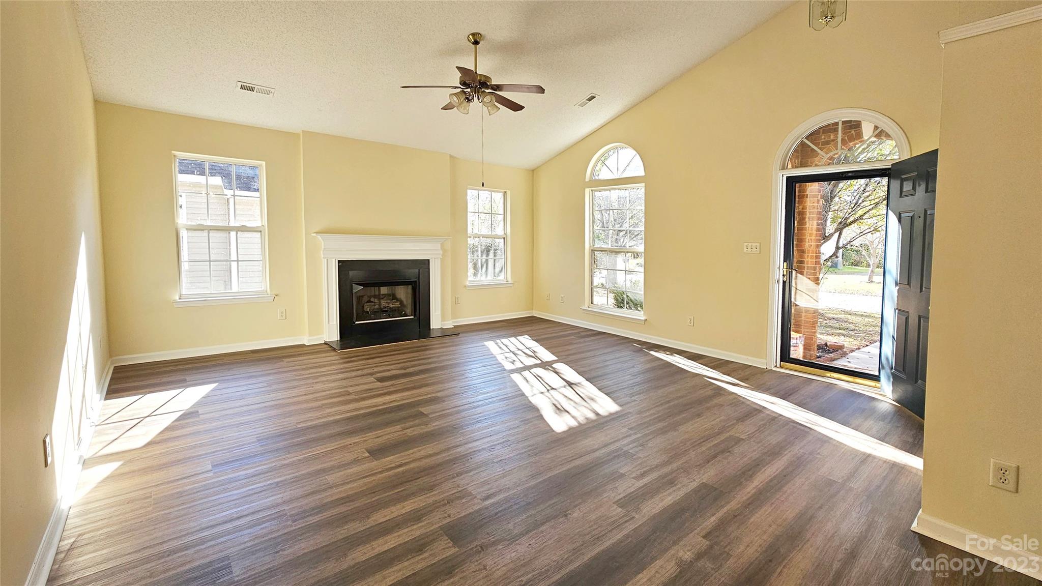 Property image 5 of 5406 Starflower Drive in Turtle Rock, Charlotte, NC 28215