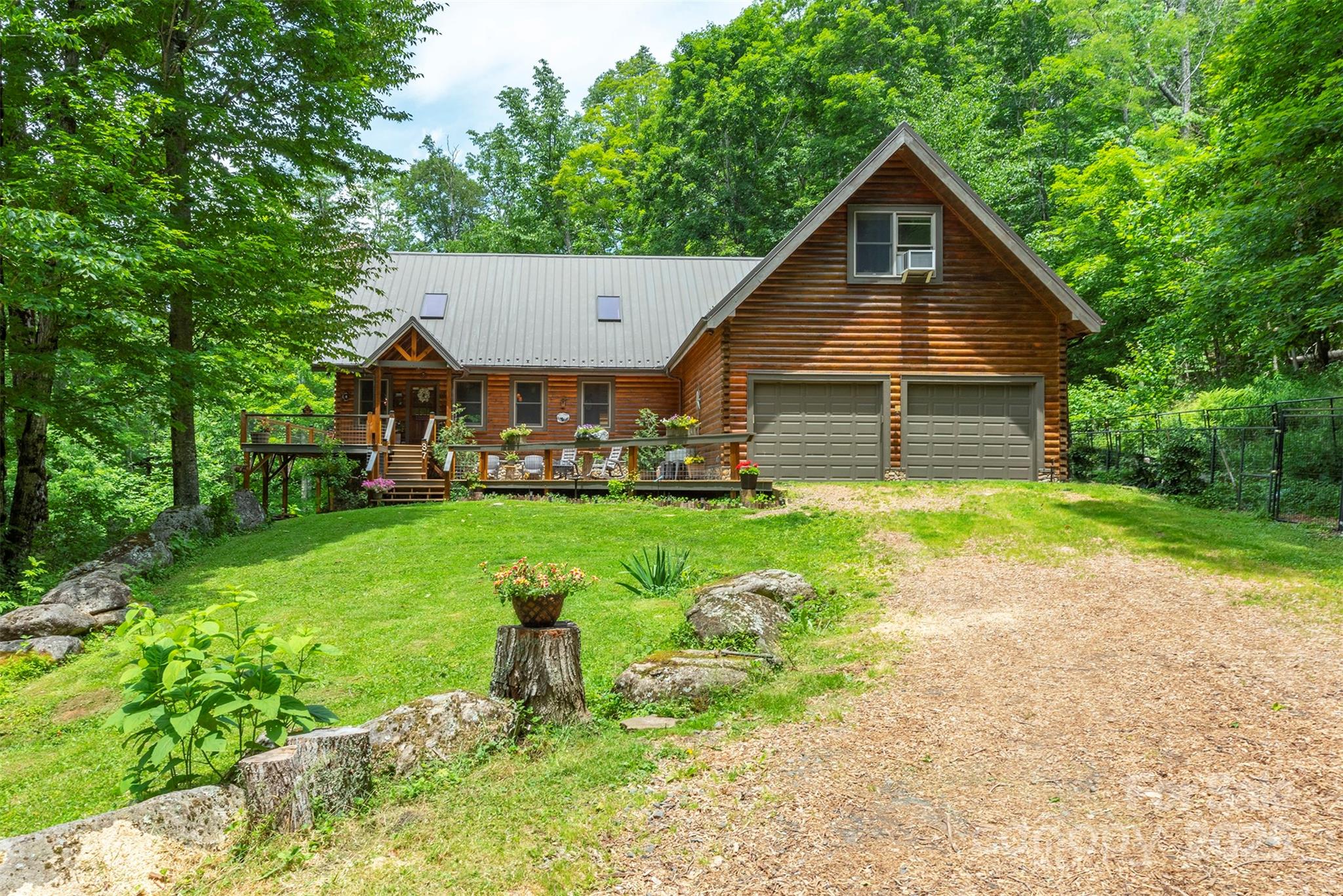 Property image 2 of 87 Ali Avenue in Amber Ranches, Bakersville, NC 28705