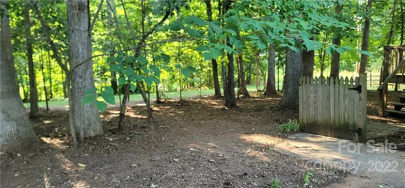 Property image 2 at 10000 Topeka Drive, Mint Hill, NC 28227