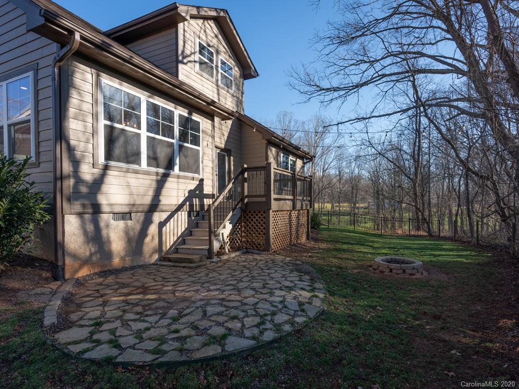 Property image 3 of 24 Asher Lane in Cottages at Glenn Oaks, Arden, NC 28704