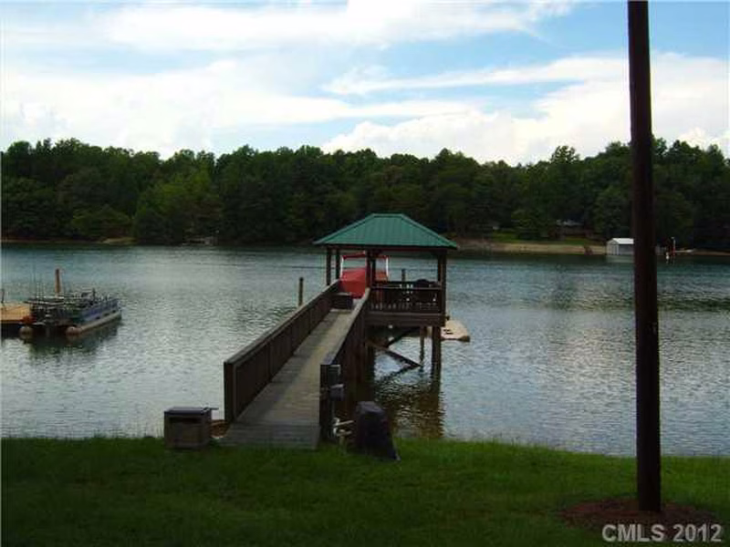 Property image 4 at 4917 Vagabond Lane, Sherrills Ford, NC 28673