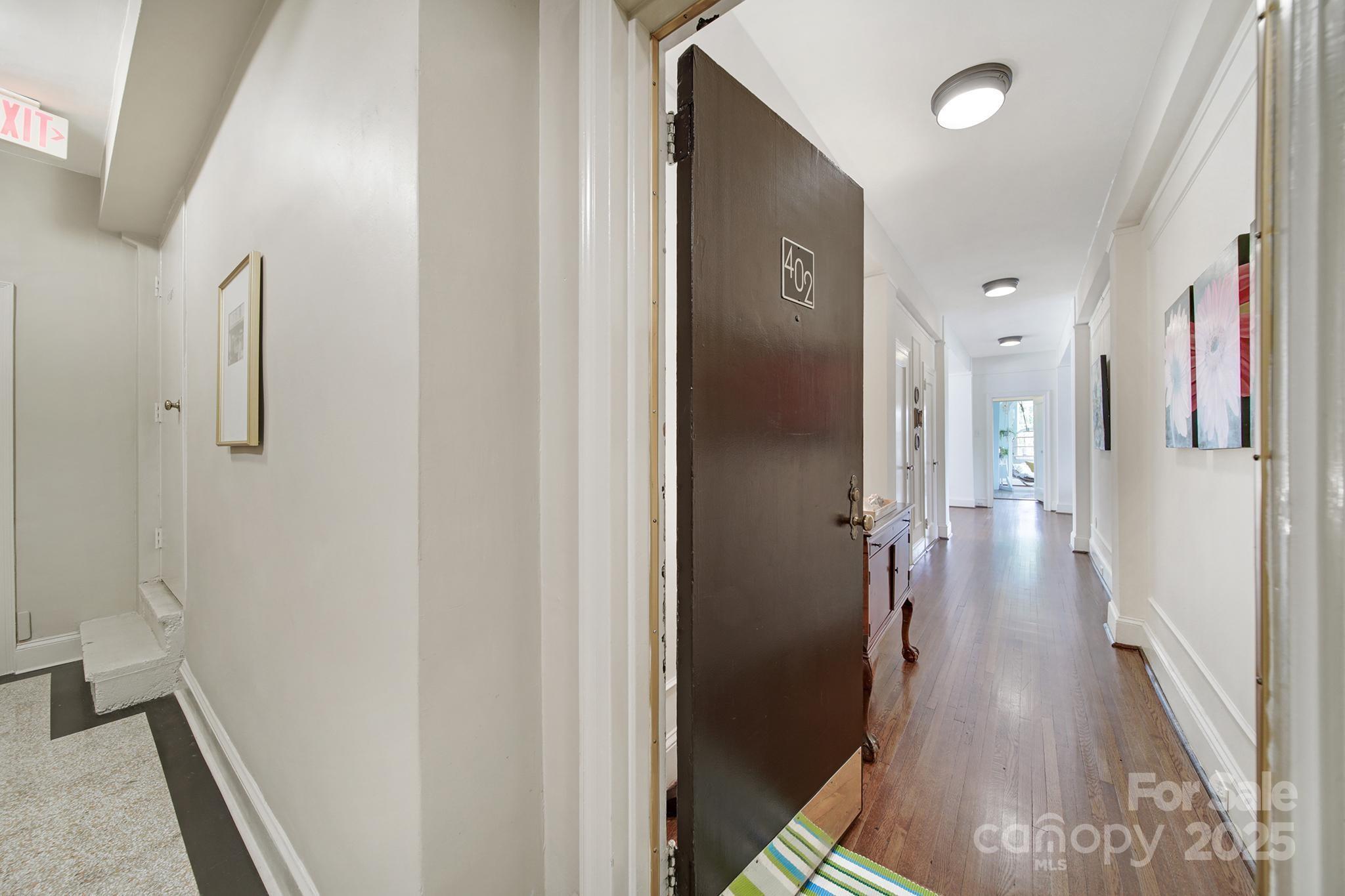 Property image 3 of 301 W 10th Street in The Poplar, Charlotte, NC 28202