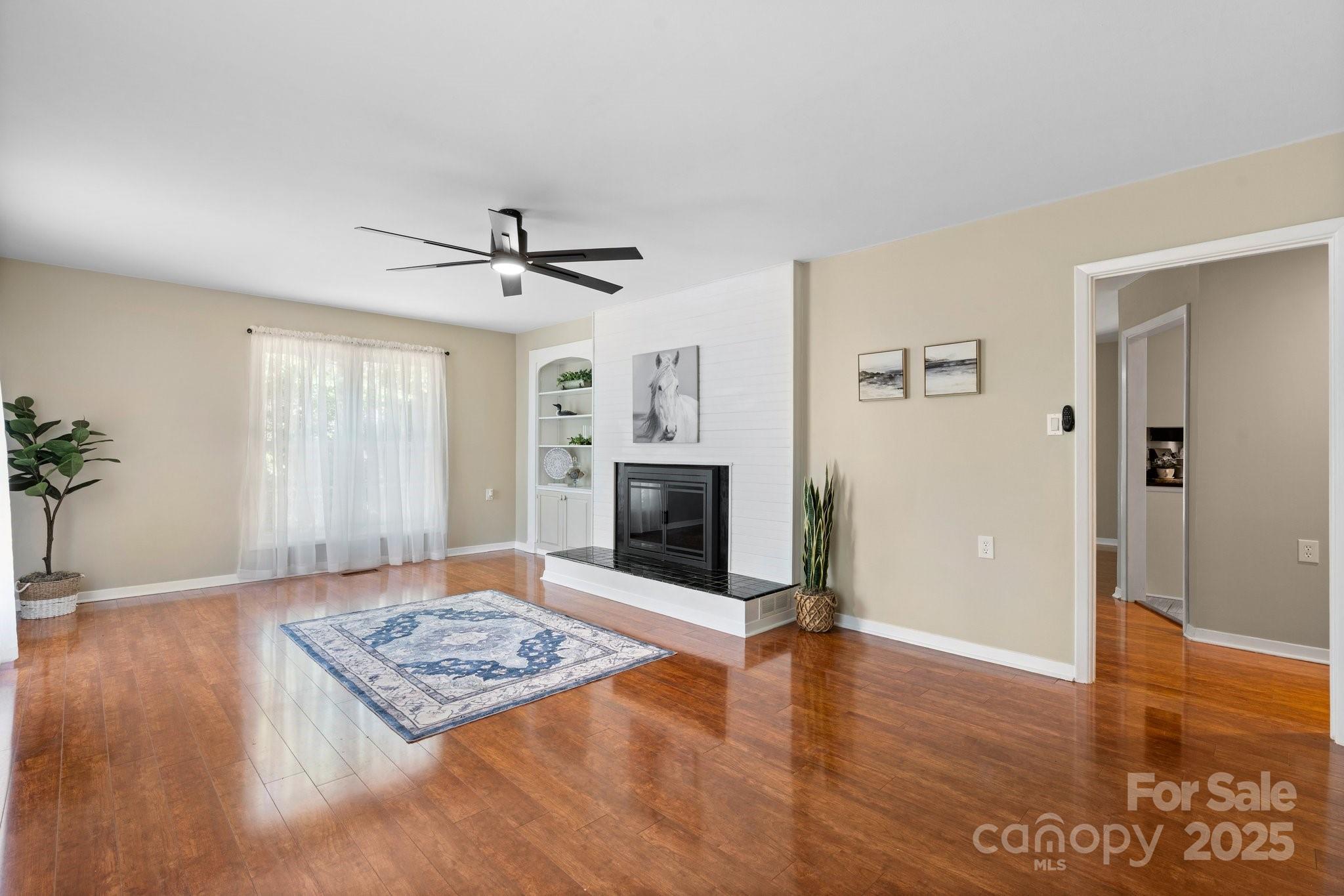 Property image 5 of 220 Pinehurst Lane in Dogwood Hills, Newton, NC 28658