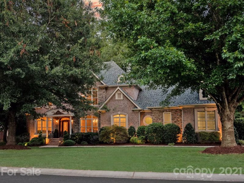 425 Gladelynn Way