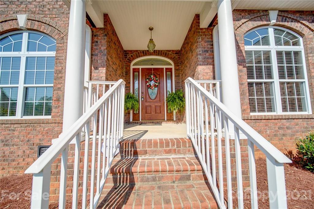 Property image 5 of 413 Spyglass Hill Place in Crescent Golf and Country Club, Salisbury, NC 28144