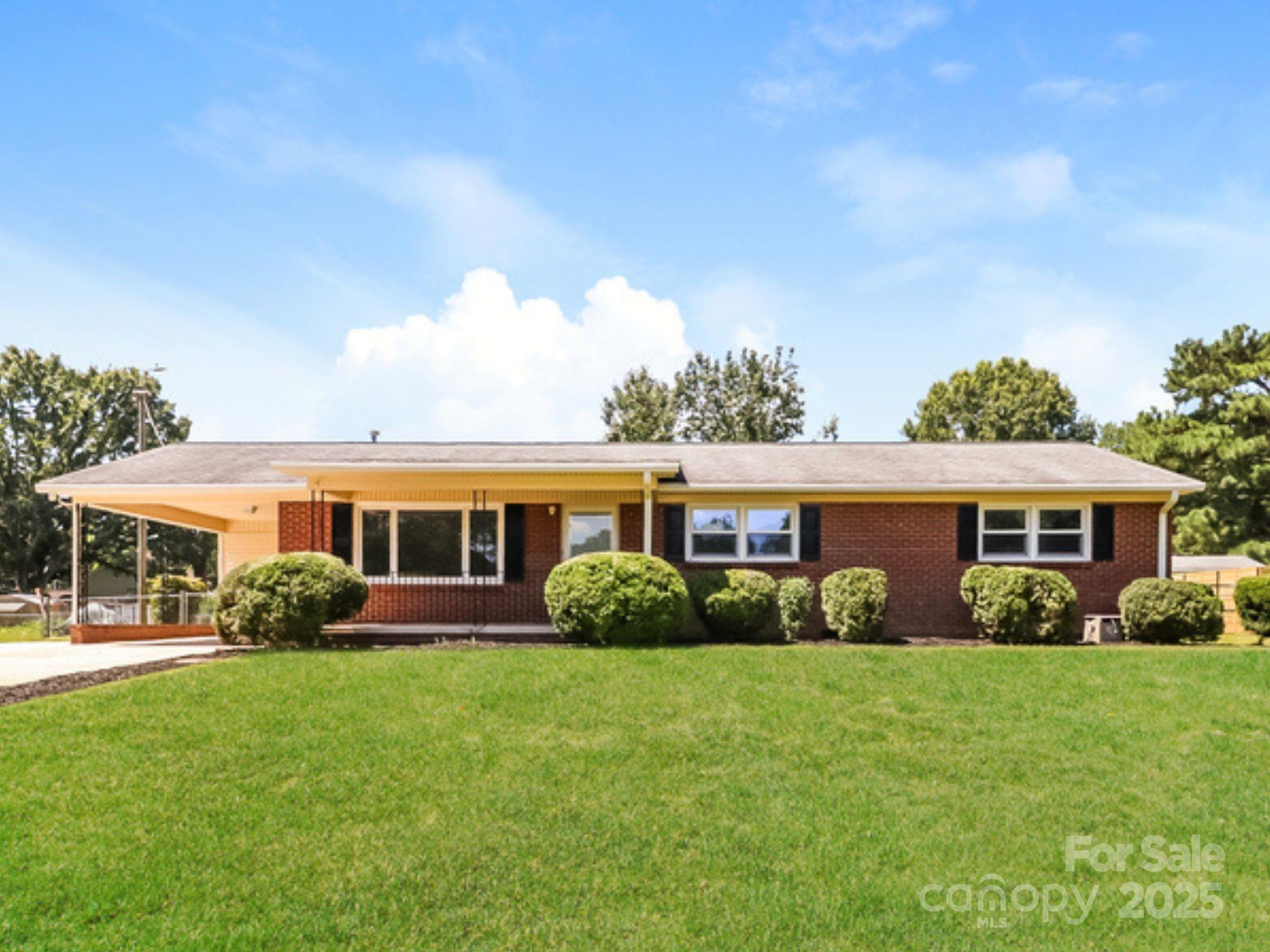 Property image 2 of 2366 Old Field Road in Southgate, Gastonia, NC 28056
