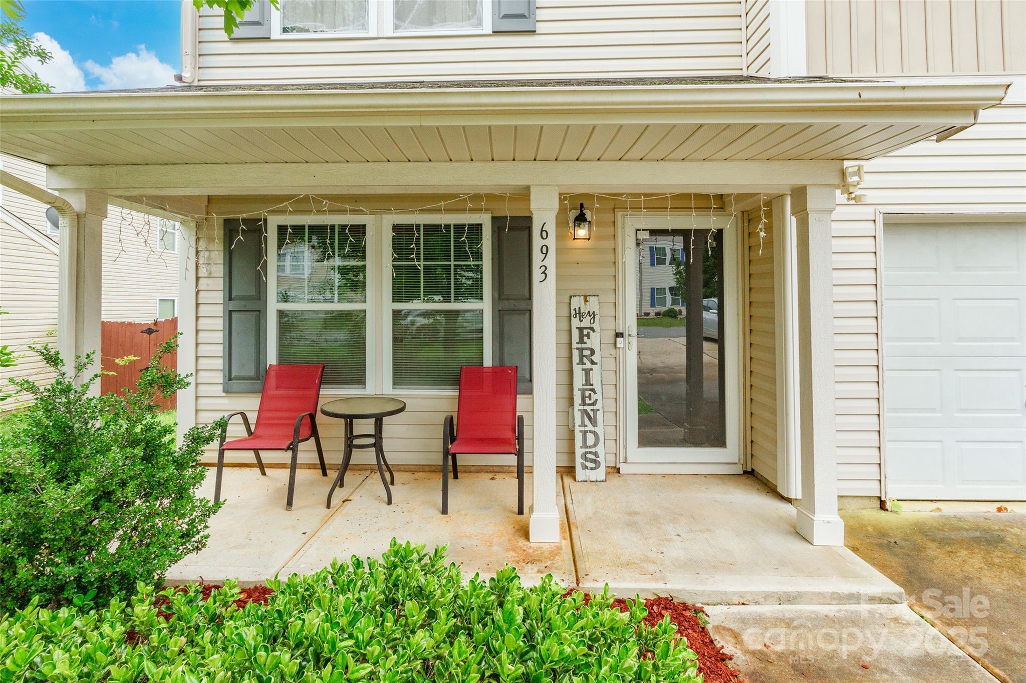 Property image 2 of 693 Carybrook Court in Hunter Park, York, SC 29745