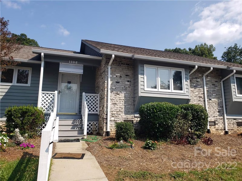1802 Wellington Hills Circle