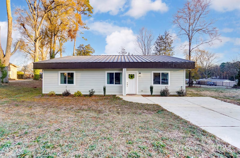 Fleetwood Acres, Gastonia Community