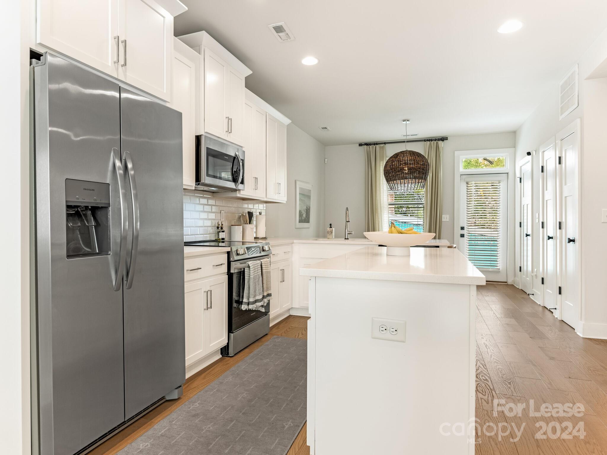 Property image 2 of 5112 York Park Lane in LOSO Terraces, Charlotte, NC 28217