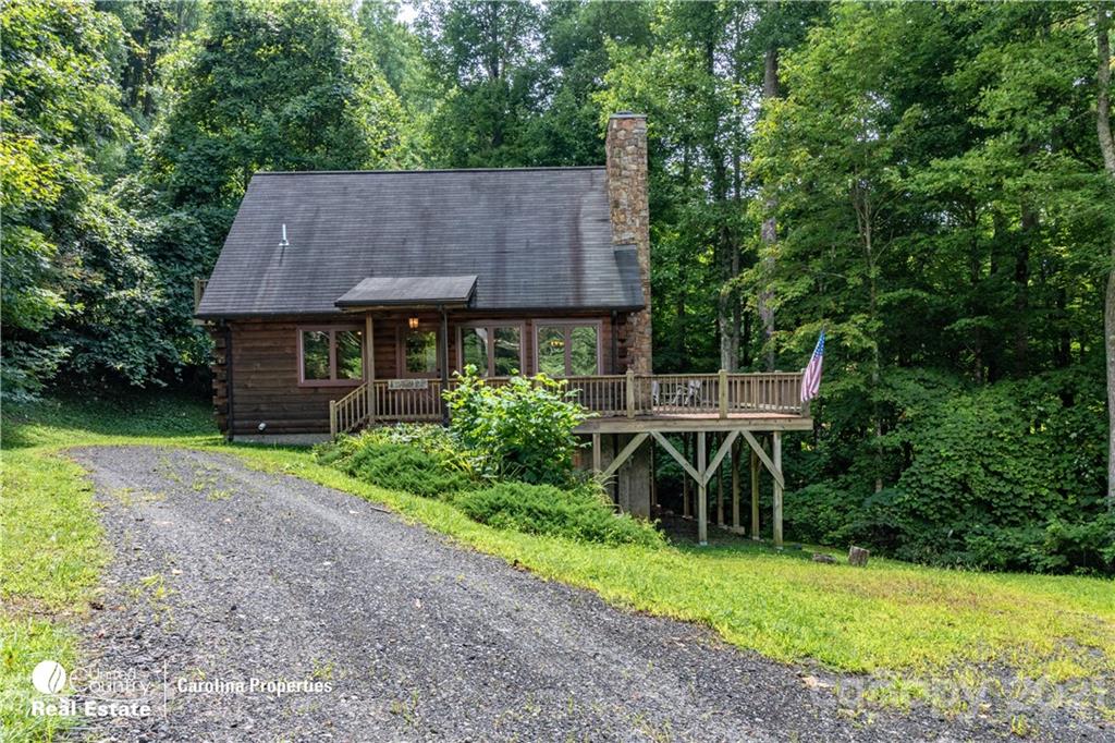 Property image 3 of 610 Amber Drive in Amber Ranches, Bakersville, NC 28705