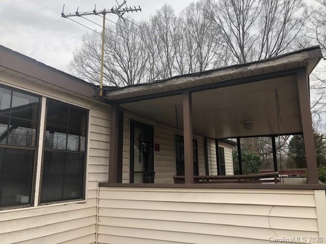 Property image 3 of 7679 Skyline Drive in Mobile Home Estates, Sherrills Ford, NC 28673