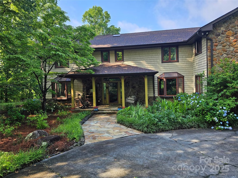 955 Brafford Drive