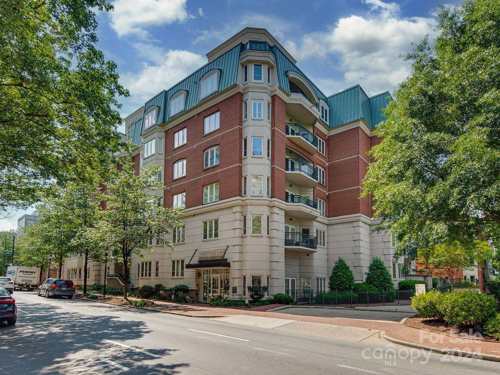 Property image 1 at 401 Church Street, Charlotte, NC 28202