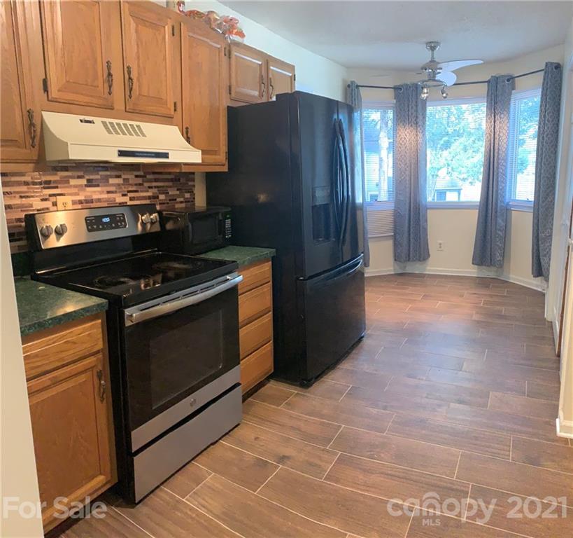 Property image 5 of 1031 Wexford Place in Ridgeview, Concord, NC 28027