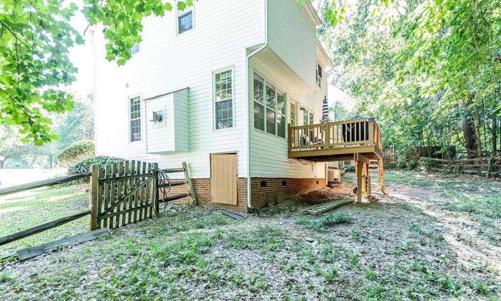 Property image 5 of 7834 Pence Pond Lane in Pence Pond, Charlotte, NC 28227