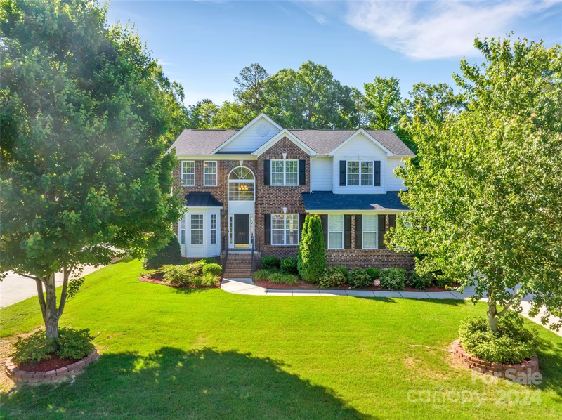 2208 Madeira Circle