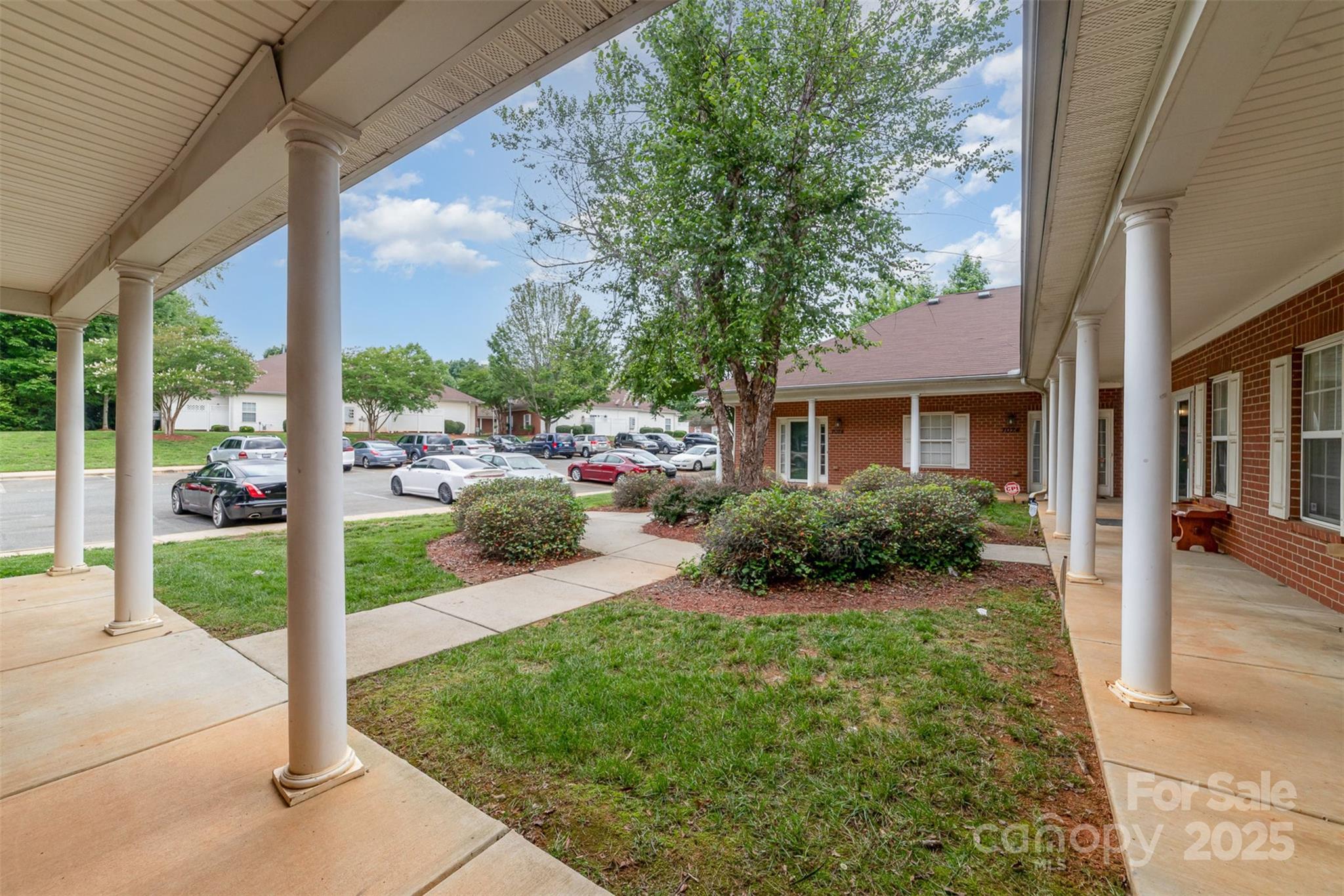 Property image 2 of 7012 Somerset Springs Drive in Somerset Springs, Charlotte, NC 28262