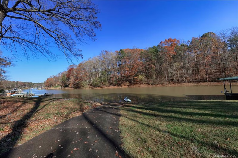 Property image 3 at 124 Ridgebrook Drive, Mooresville, NC 28117