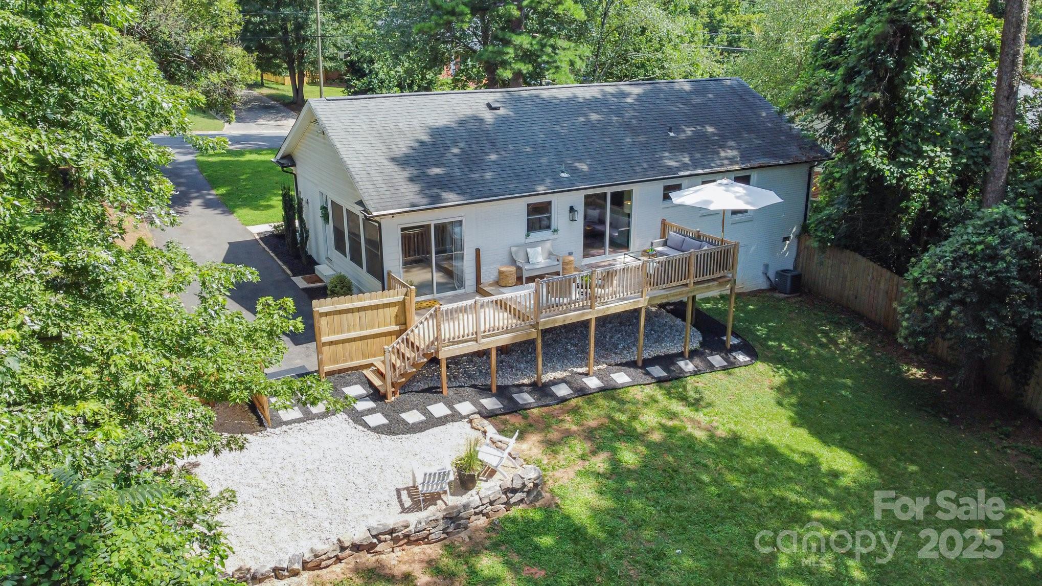 Property image 2 of 6422 Candlewood Drive in Starmount, Charlotte, NC 28210