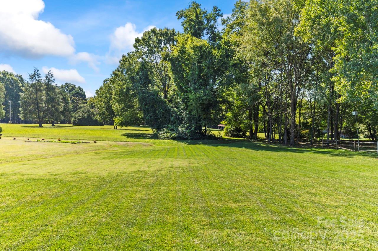 Property image 3 of 119 Polo Drive in Country Club Hills, Salisbury, NC 28144