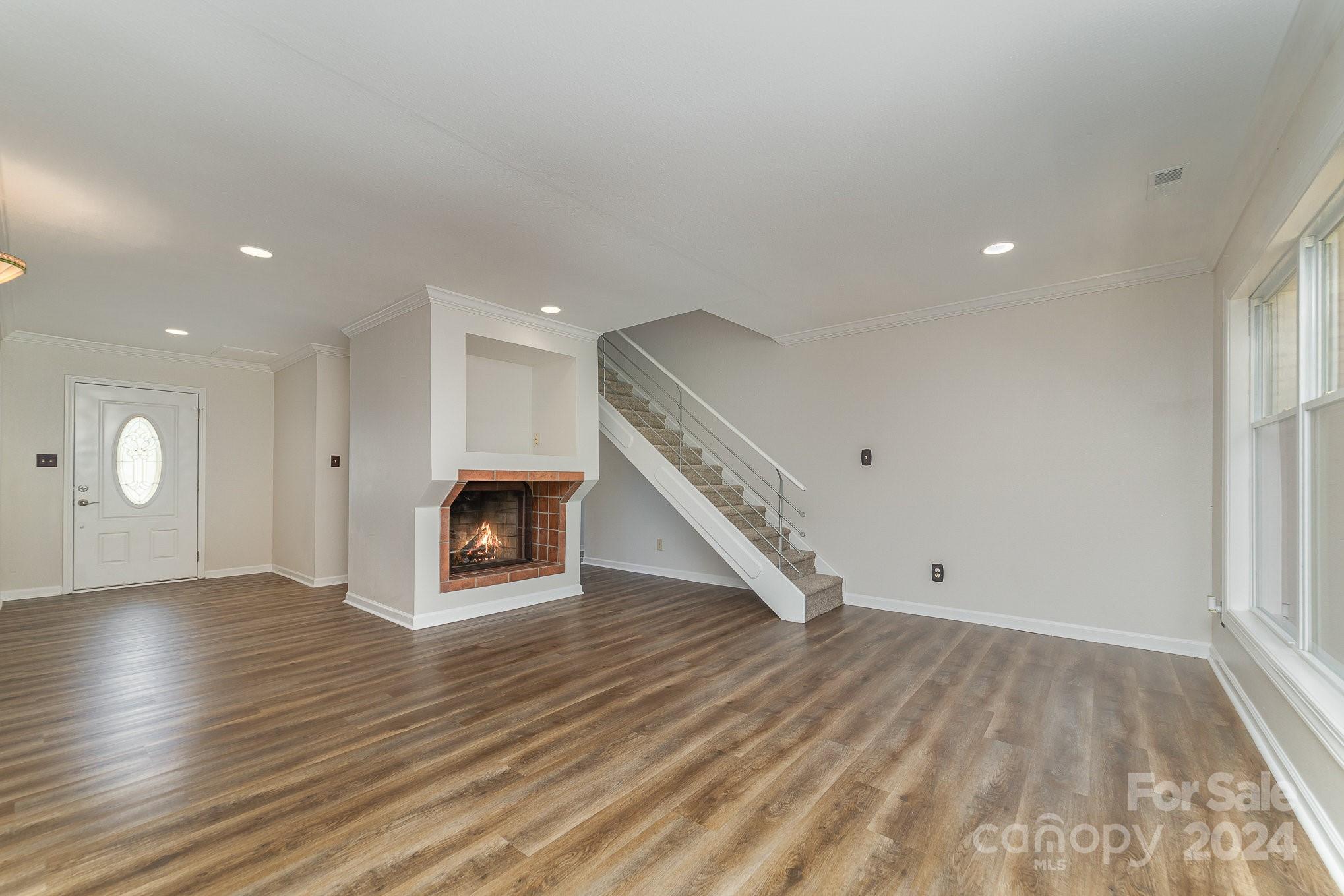 Property image 3 of 813 Malotte Lane in Robinson Heights, Gastonia, NC 28054