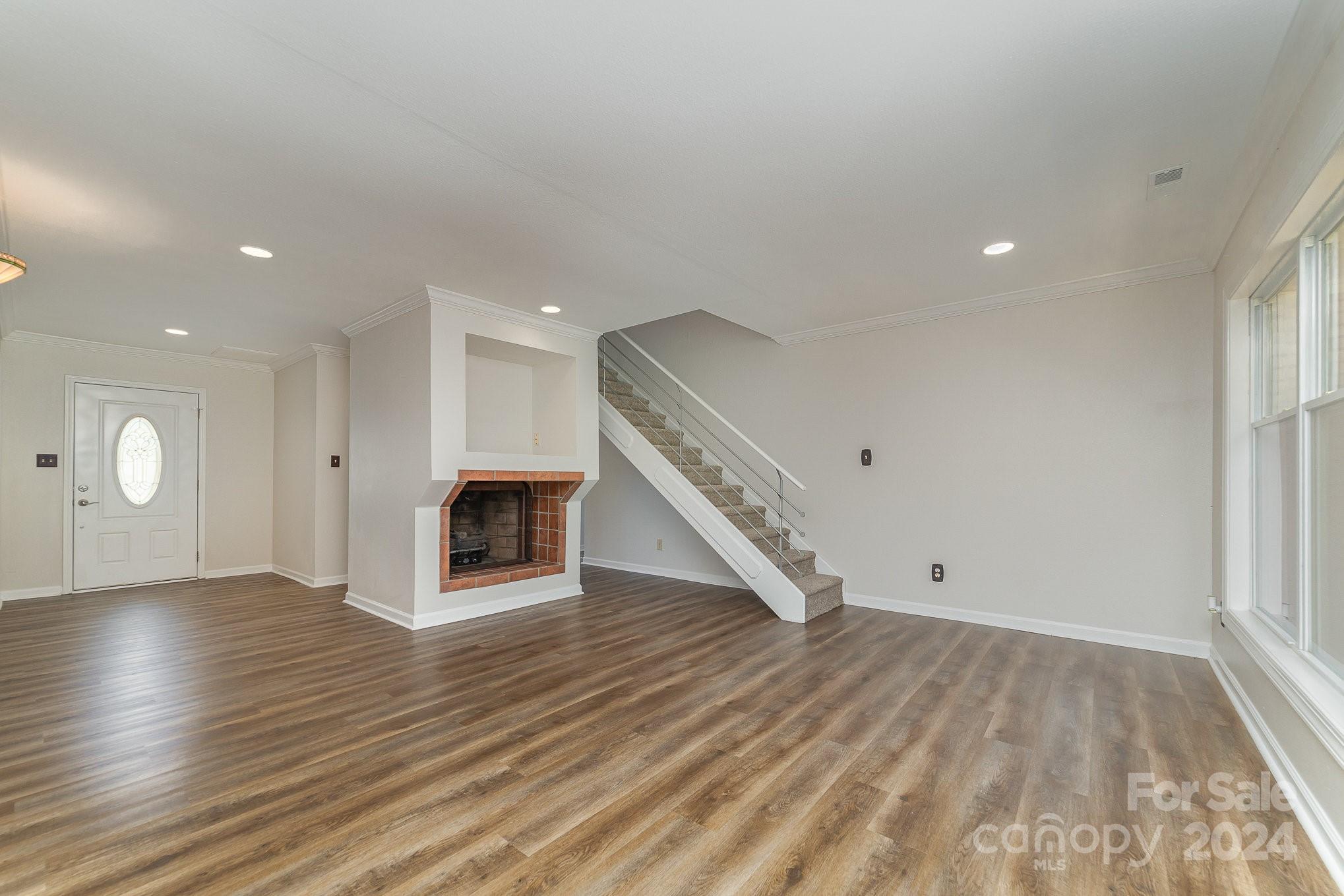 Property image 4 of 813 Malotte Lane in Robinson Heights, Gastonia, NC 28054