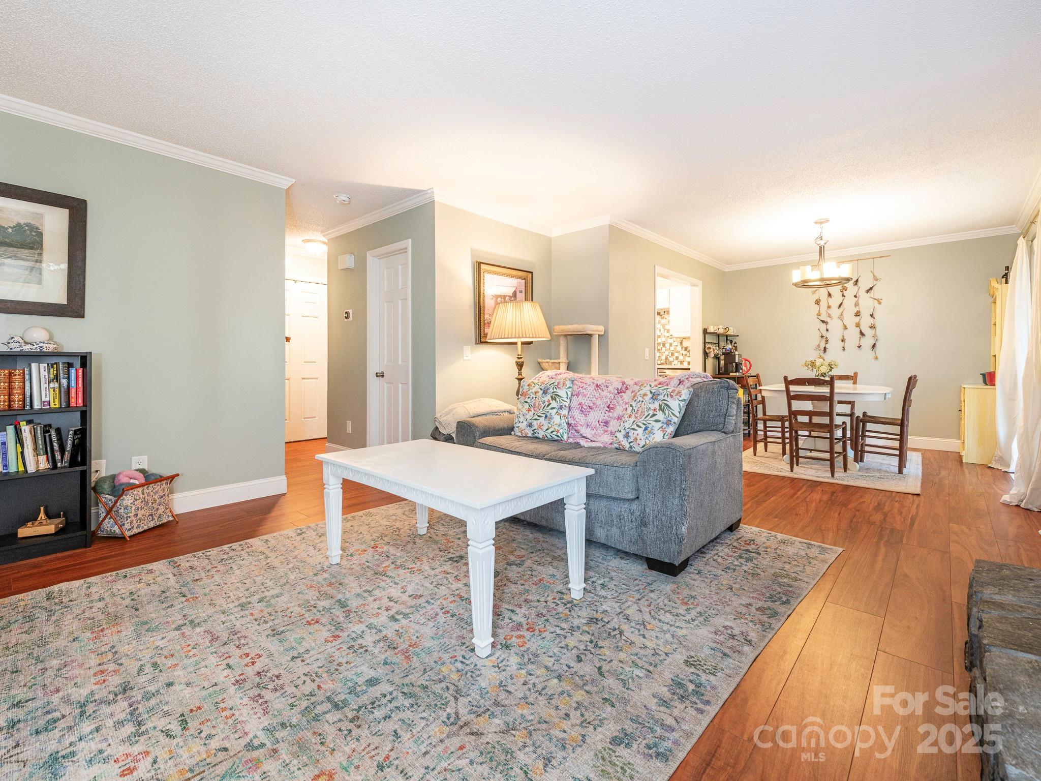 Property image 3 of 1042 Wexford Place in Ridgeview, Concord, NC 28027