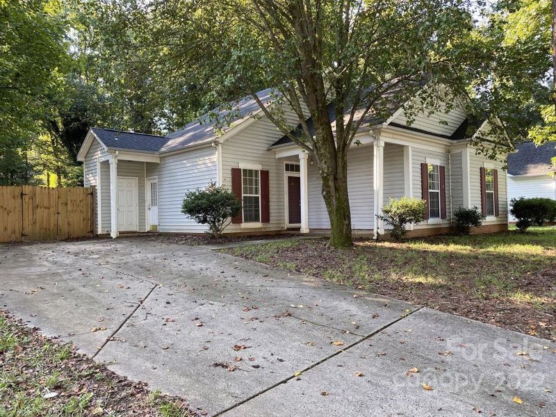 Property image 2 at 7813 Pence Pond Lane, Charlotte, NC 28227