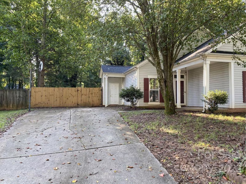 Property image 3 at 7813 Pence Pond Lane, Charlotte, NC 28227