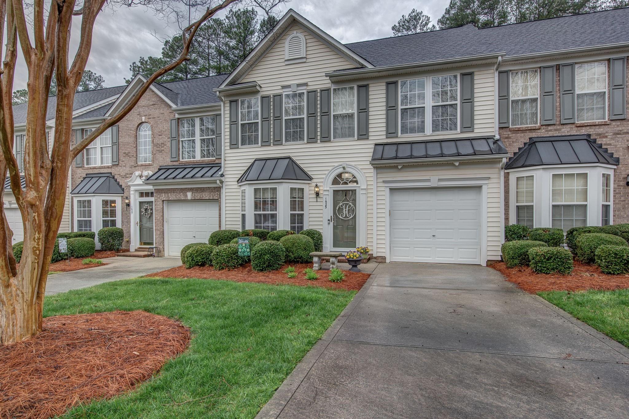Property image 2 of 1625 Backcreek Lane in Robinwood Village, Gastonia, NC 28054