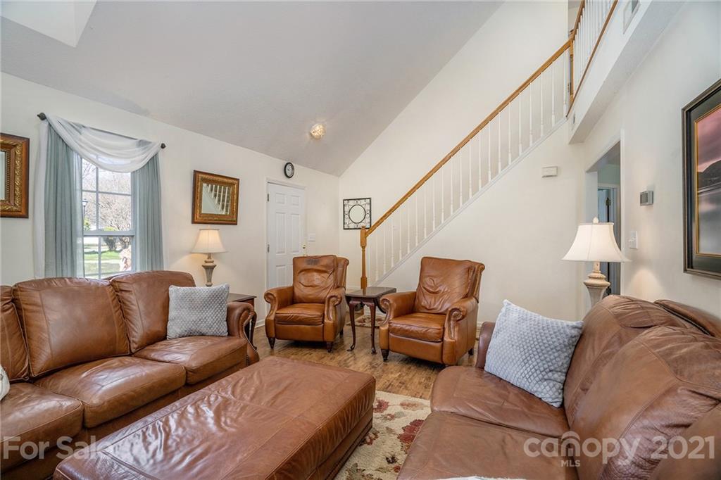 Property image 5 of 7008 Gatwick Lane in Buckingham, Matthews, NC 28105