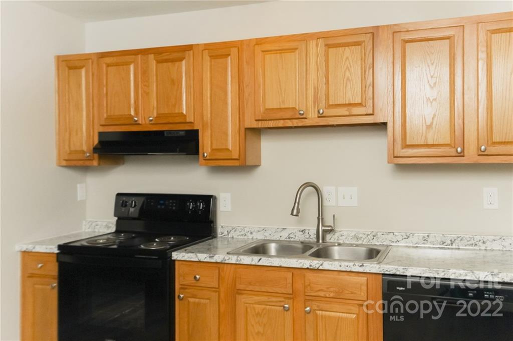 Property image 4 of 4105 Atmore Street in Howie Acres, Charlotte, NC 28205
