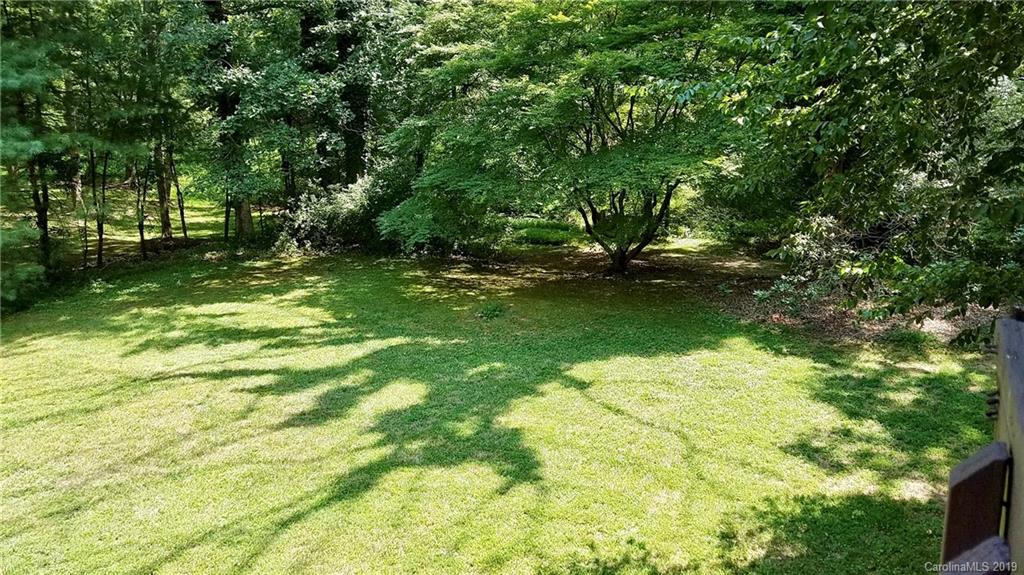 Property image 2 of 1511 Glenheath Drive in Heatherwood, Hendersonville, NC 28791