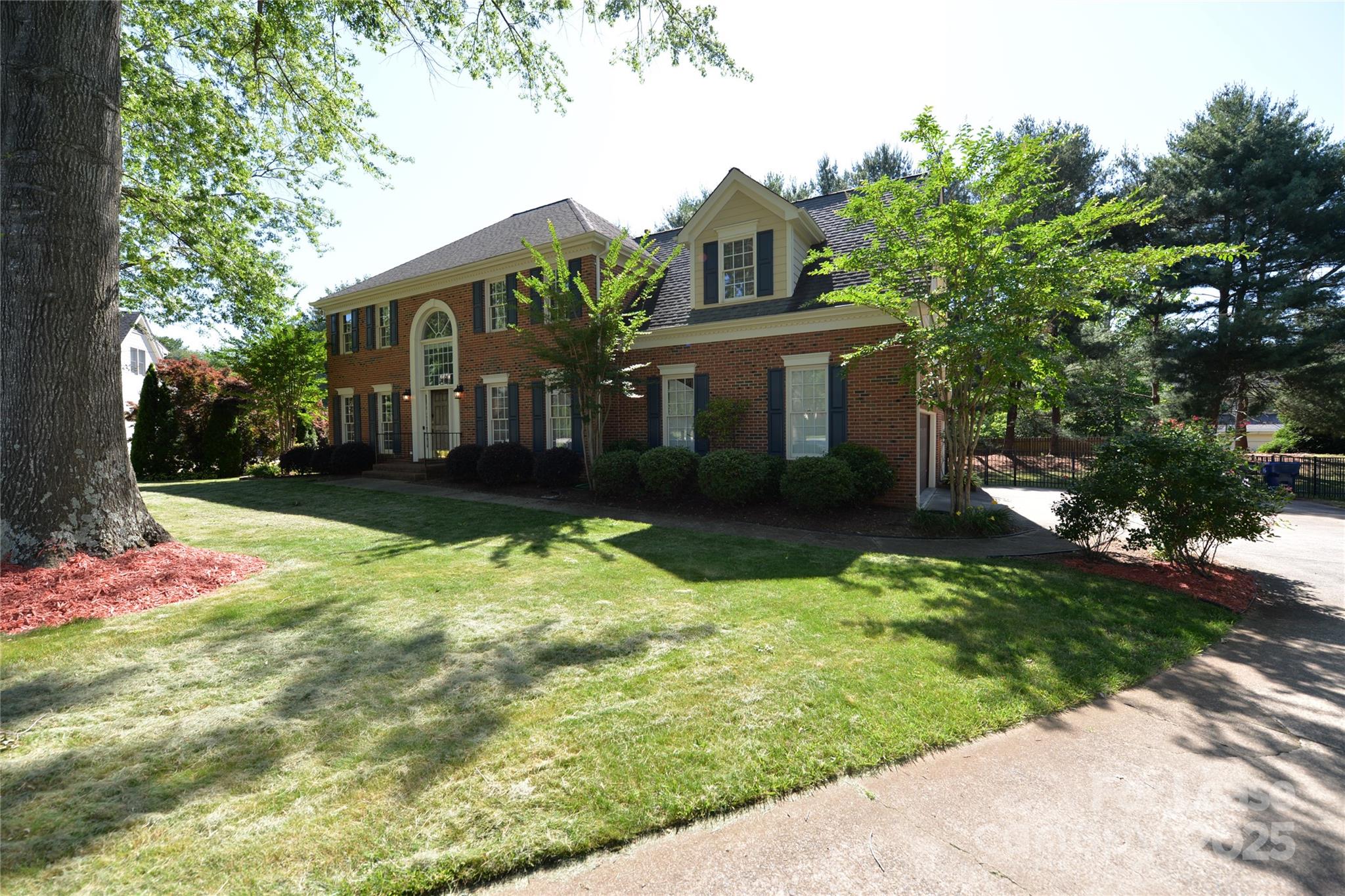 Property image 3 of 9901 Lariat Court in Green farm, Huntersville, NC 28078