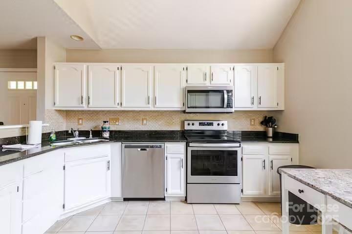 Property image 4 of 8263 Southgate Commons Drive in Southgate Commons, Charlotte, NC 28277