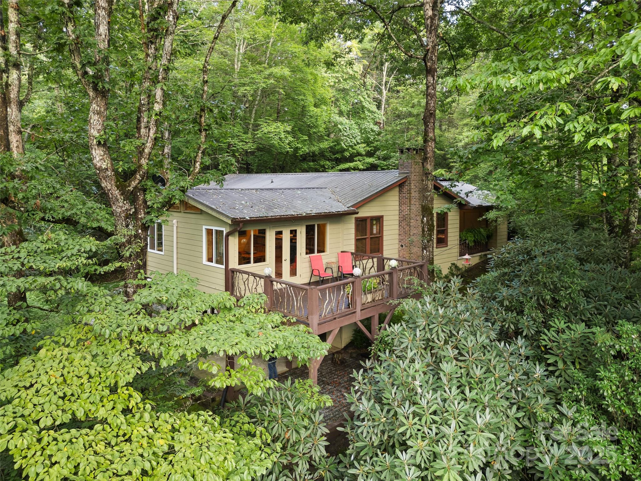 Property image 2 of 219 Kentwood Lane in Blue Ridge Overlook, Pisgah Forest, NC 28768