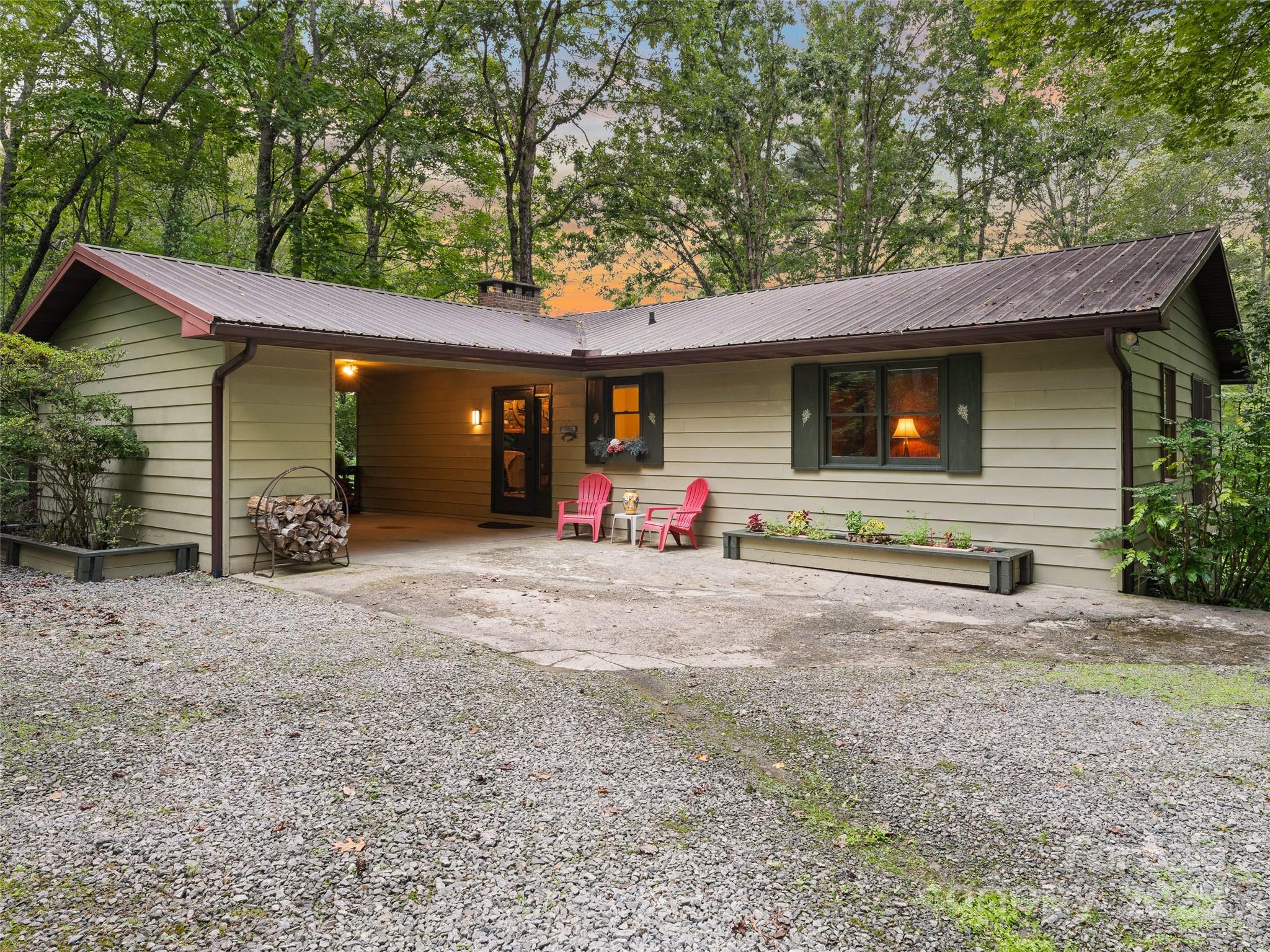 Property image 4 of 219 Kentwood Lane in Blue Ridge Overlook, Pisgah Forest, NC 28768